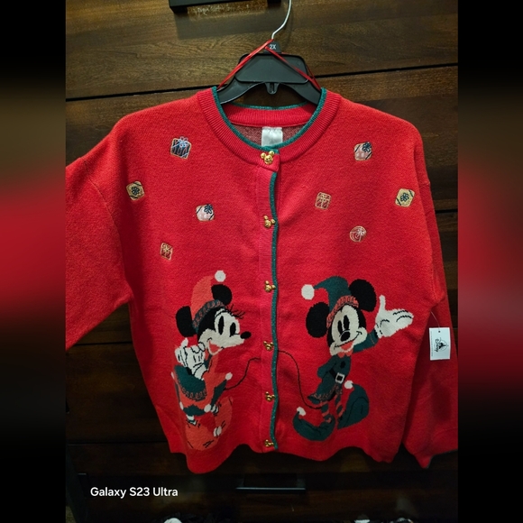 Disney Christmas 2024 Mickey and Minnie Cardigan - Womans - Picture 2 of 9